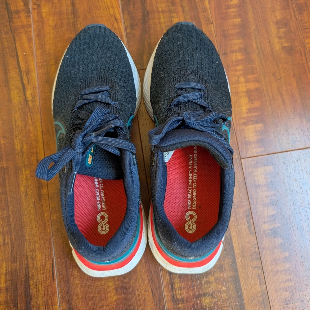 Running shoes - Picture 2 of 5